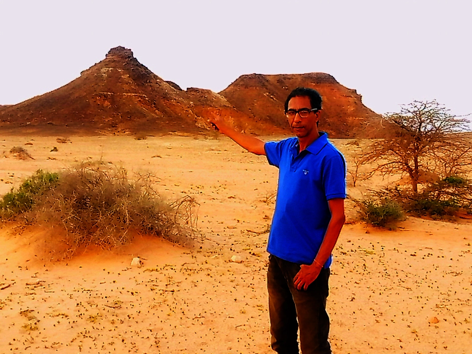 Untouched Sahara scenery in Smara far from Eastern Desert tourism